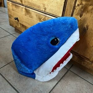 Dan Dee big greeter heads shark hat